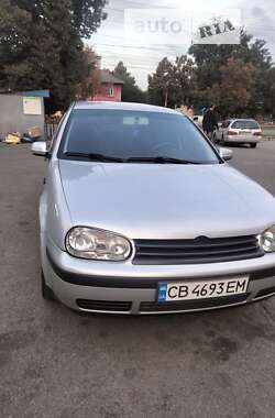 Универсал Volkswagen Golf 2000 в Чернигове