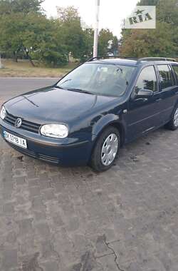 Універсал Volkswagen Golf 2001 в Луцьку