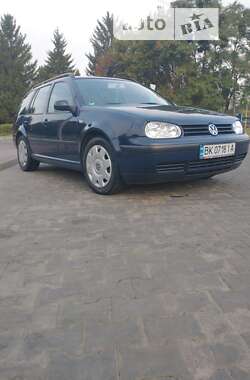 Универсал Volkswagen Golf 2001 в Луцке