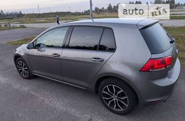 Хэтчбек Volkswagen Golf 2013 в Львове