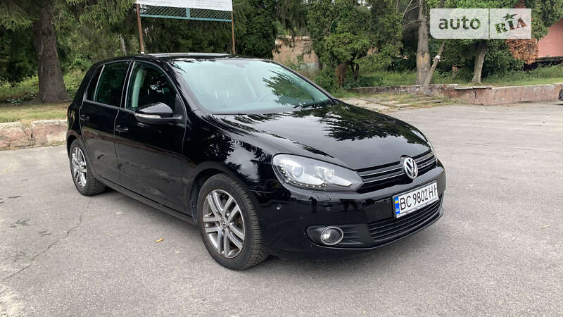 Хэтчбек Volkswagen Golf 2011 в Львове