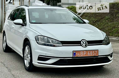 Універсал Volkswagen Golf 2019 в Львові