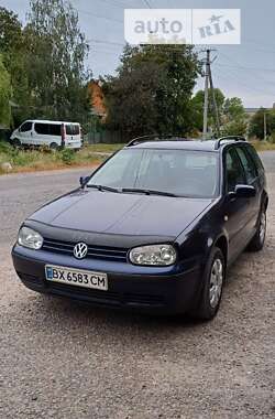 Універсал Volkswagen Golf 2003 в Хотині