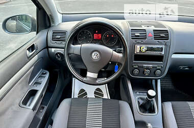 Хэтчбек Volkswagen Golf 2008 в Виннице