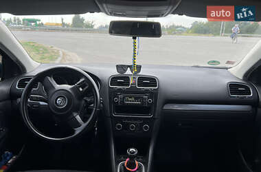 Универсал Volkswagen Golf 2012 в 