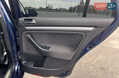 Универсал Volkswagen Golf 2012 в 