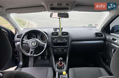 Универсал Volkswagen Golf 2012 в 