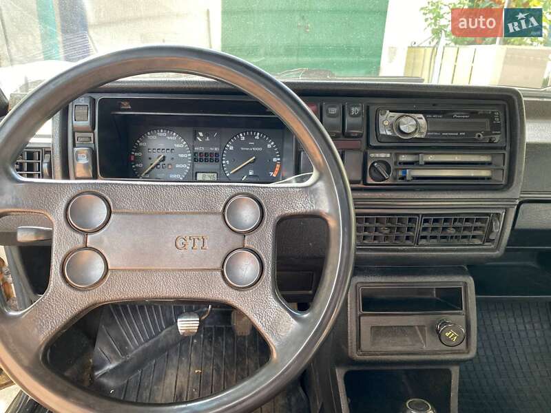 Хетчбек Volkswagen Golf 1985 в Городищеві