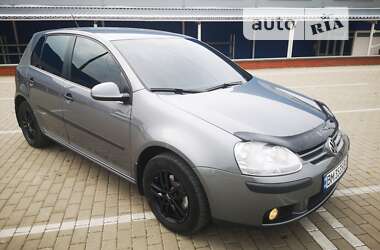 Хетчбек Volkswagen Golf 2009 в Ромнах