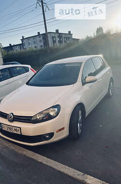 Хетчбек Volkswagen Golf 2013 в Києві