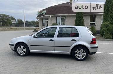 Хэтчбек Volkswagen Golf 2001 в Харькове