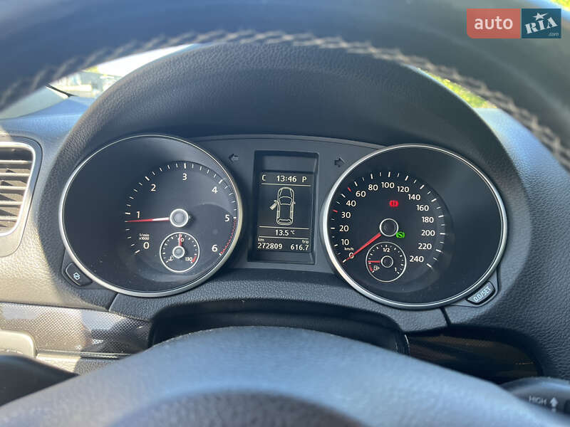 Універсал Volkswagen Golf 2011 в Чернігові