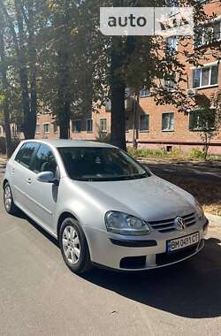 Хетчбек Volkswagen Golf 2005 в Сумах