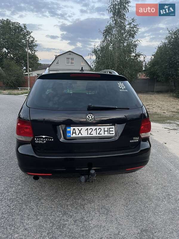 Універсал Volkswagen Golf 2011 в Коротичу