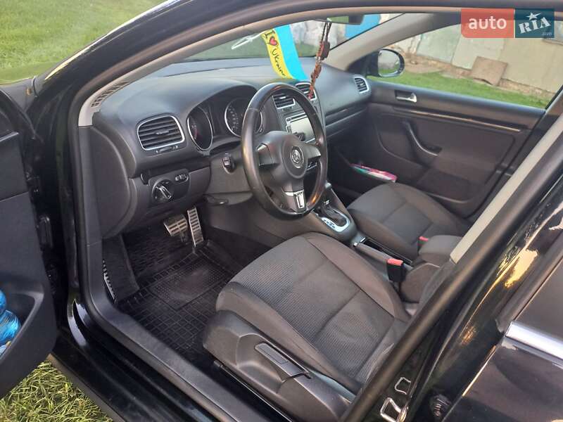 Универсал Volkswagen Golf 2011 в Киеве