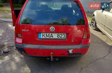 Універсал Volkswagen Golf 2002 в Смоліному