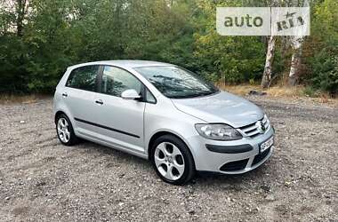 Хэтчбек Volkswagen Golf 2005 в Запорожье