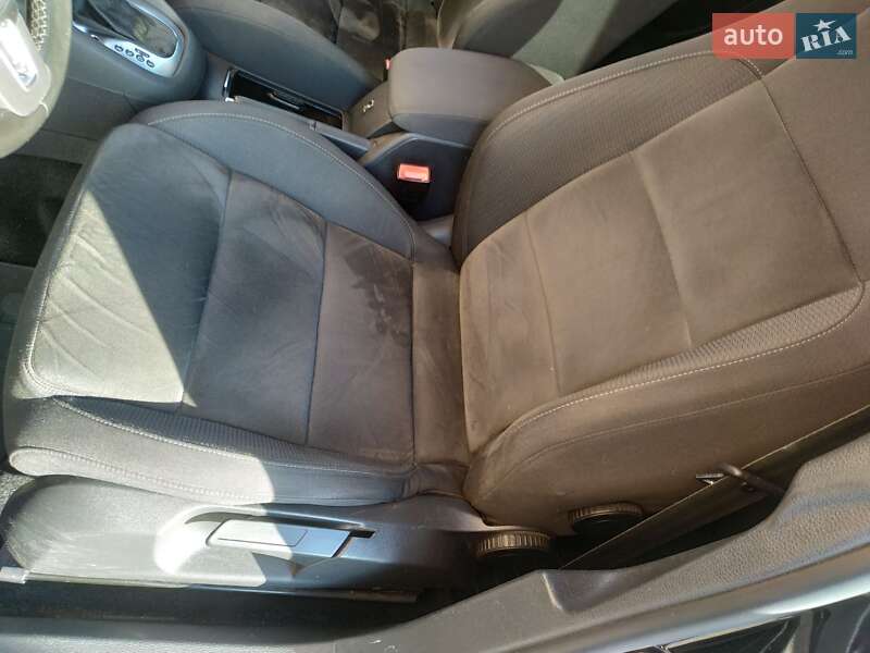 Універсал Volkswagen Golf 2010 в Чернігові