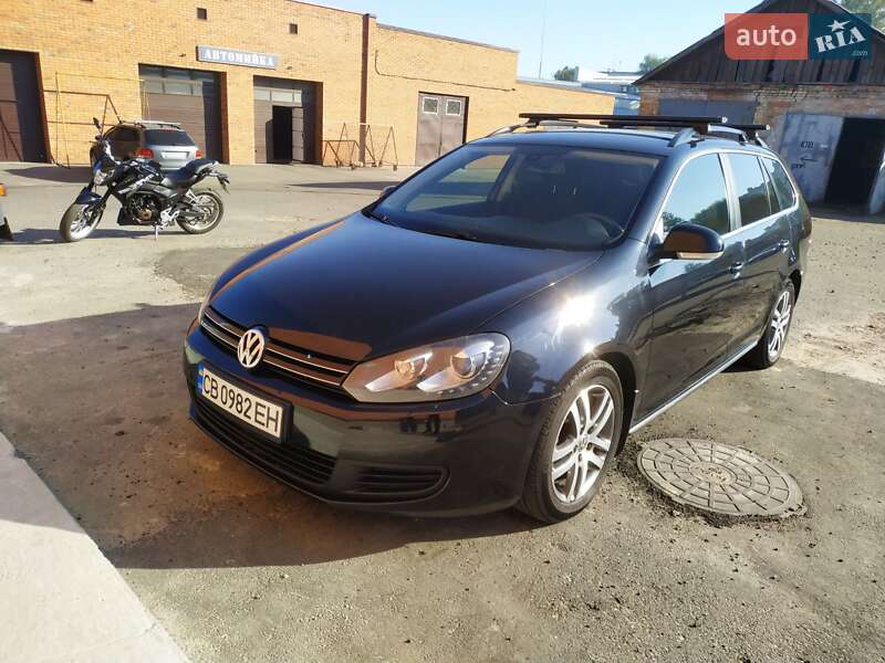 Універсал Volkswagen Golf 2010 в Чернігові