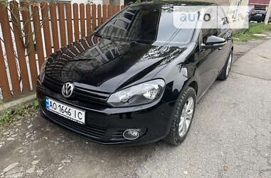 Хэтчбек Volkswagen Golf 2009 в Рахове