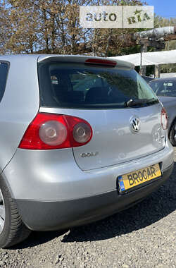 Хэтчбек Volkswagen Golf 2004 в Луцке