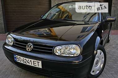 Хэтчбек Volkswagen Golf 2001 в Тернополе