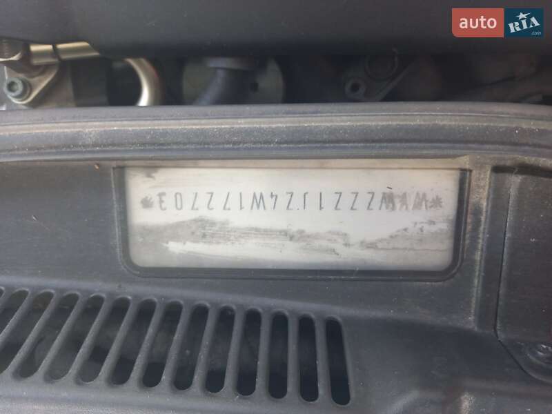 Універсал Volkswagen Golf 2004 в Ємільчиному