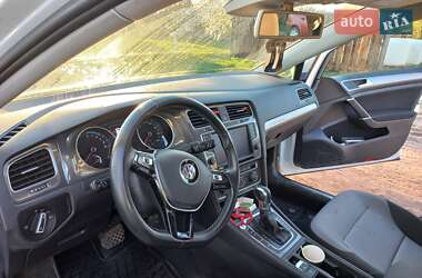 Хэтчбек Volkswagen Golf 2014 в Луцке