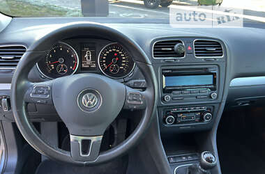 Універсал Volkswagen Golf 2011 в Житомирі