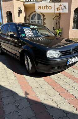 Хетчбек Volkswagen Golf 2001 в Тернополі