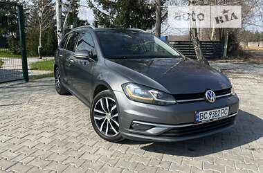 Универсал Volkswagen Golf 2017 в Стрые