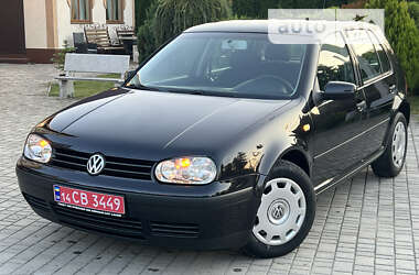 Хетчбек Volkswagen Golf 2003 в Самборі