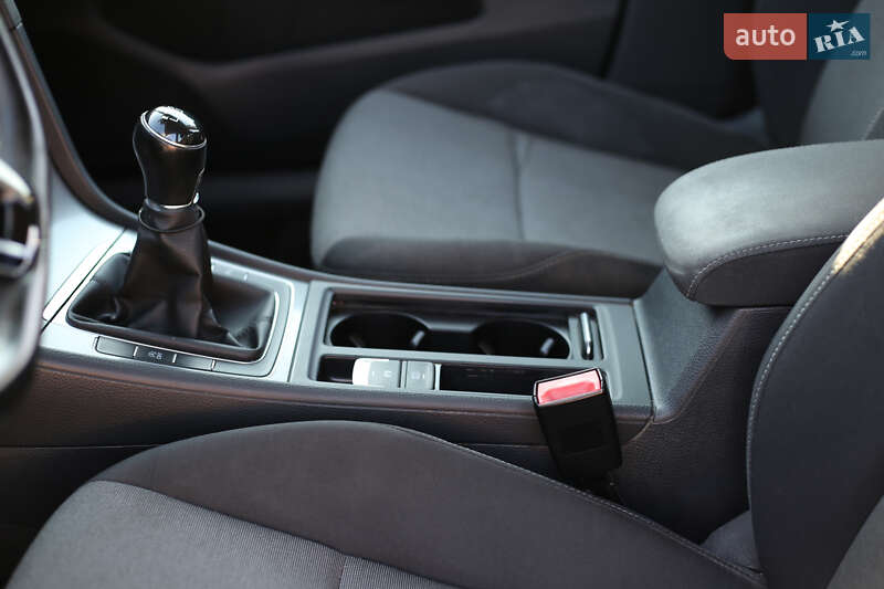Универсал Volkswagen Golf 2014 в Львове