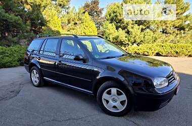 Универсал Volkswagen Golf 2001 в Полтаве