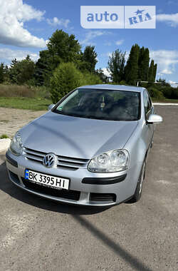 Хетчбек Volkswagen Golf 2006 в Острозі