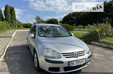 Хетчбек Volkswagen Golf 2006 в Острозі