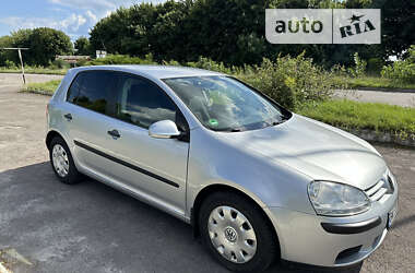 Хетчбек Volkswagen Golf 2006 в Острозі