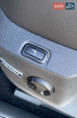 Хэтчбек Volkswagen Golf 2012 в 