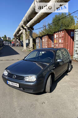 Хэтчбек Volkswagen Golf 2002 в Киеве