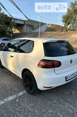 Хетчбек Volkswagen Golf 2009 в Києві