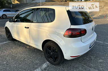 Хэтчбек Volkswagen Golf 2009 в Киеве