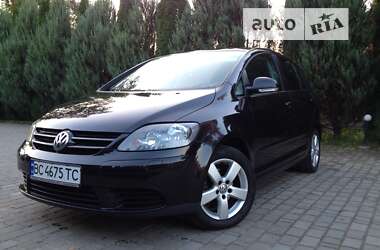 Хэтчбек Volkswagen Golf 2005 в Самборе