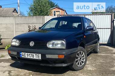 Хетчбек Volkswagen Golf 1992 в Дніпрі