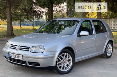 Хетчбек Volkswagen Golf 2003 в Києві