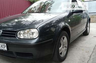 Хэтчбек Volkswagen Golf 2001 в Ладыжине