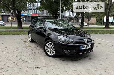 Хэтчбек Volkswagen Golf 2011 в Ужгороде