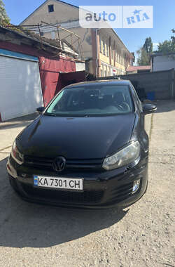 Хэтчбек Volkswagen Golf 2011 в Киеве