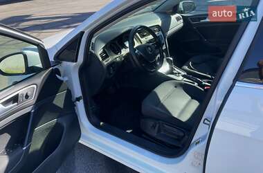 Универсал Volkswagen Golf 2015 в 