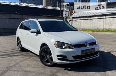 Универсал Volkswagen Golf 2015 в Киеве