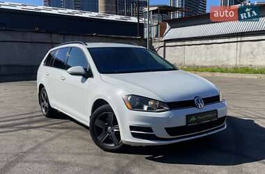 Универсал Volkswagen Golf 2015 в 